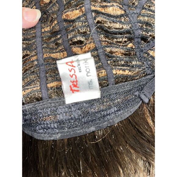 ARIA Wig by TRESSALLURE, Cherry wood Oil Basic Cool Comfort Cap Chic & Messy 6 - Picture 2 of 15